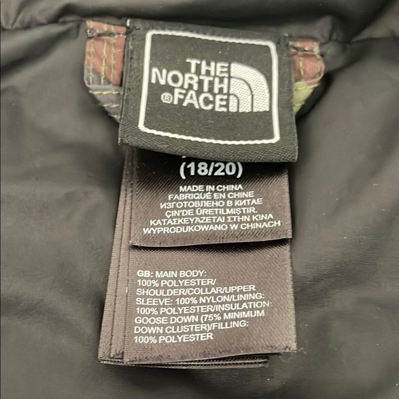 The North Face Kids 550 down feather  Camouflage Jacket - Picture 2 of 5